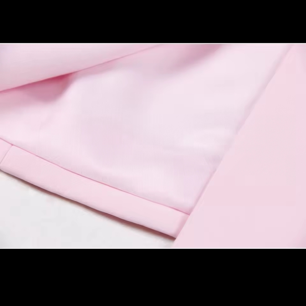 Elegant Pink Blazer with Gold Accents - Picture 10 of 11